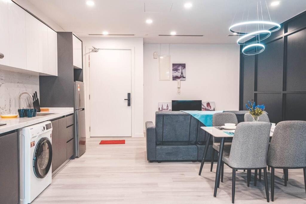 Binjai 8- 3beds Family Suite#7min To Klcc#netflix Kuala Lumpur