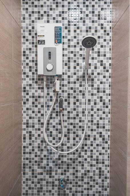 Binjai 8- 3beds Family Suite#7min To Klcc#netflix Pangsapuri
