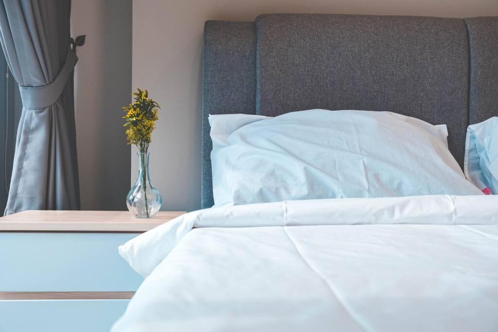 Binjai 8- 3beds Family Suite#7min To Klcc#netflix Pangsapuri