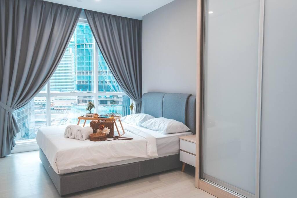 Binjai 8- 3beds Family Suite#7min To Klcc#netflix Pangsapuri