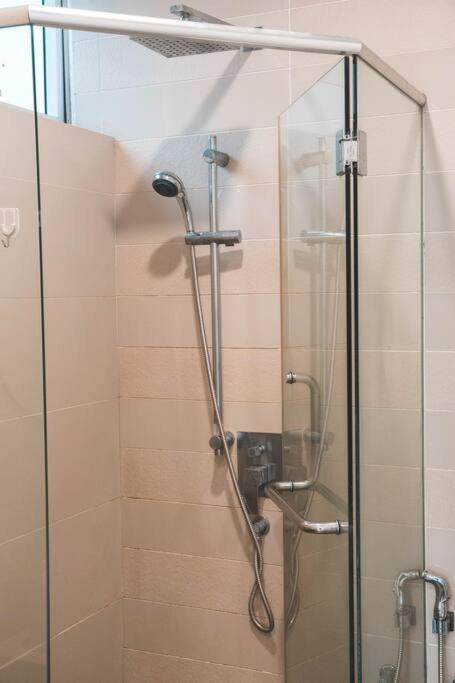 Binjai 8- 3beds Family Suite#7min To Klcc#netflix Apartemen Kuala Lumpur